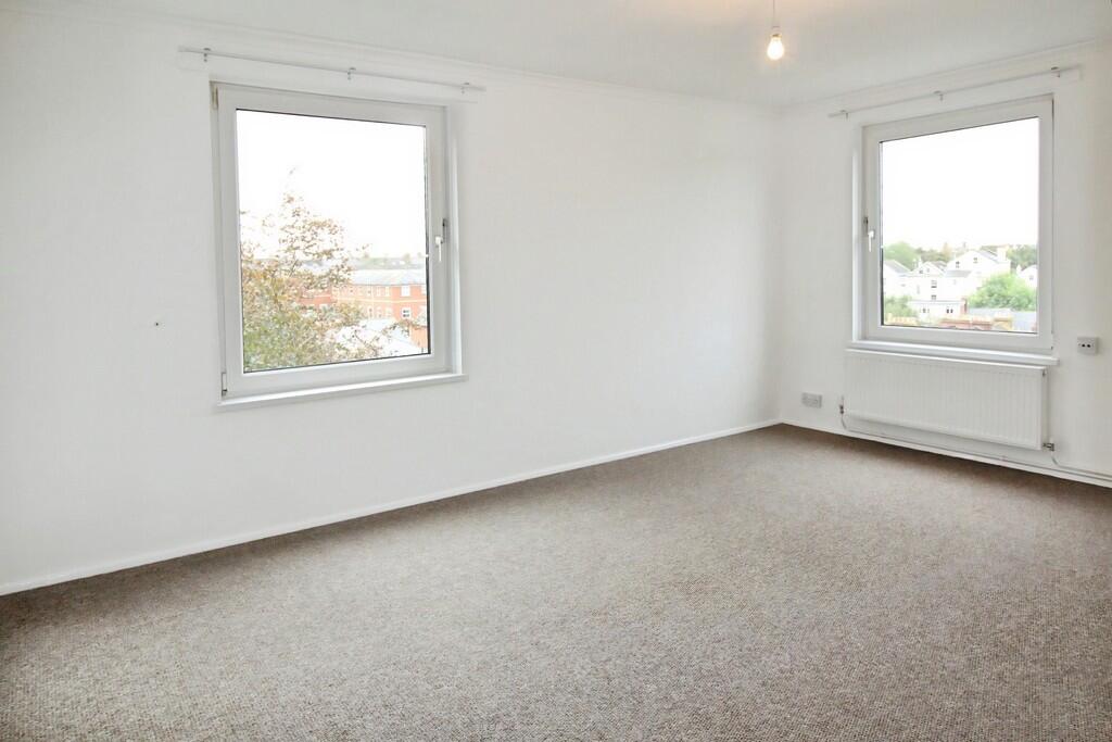 Apartment in Exeter, Devon - More