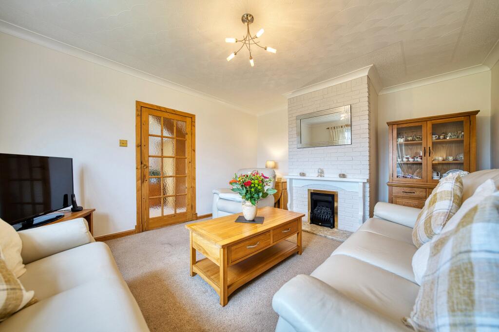 House in Glasgow, Clober, Milngavie - More