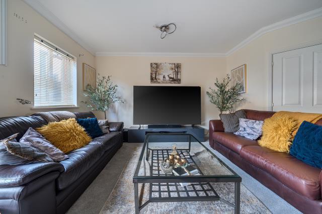 House in Thatcham, West Berkshire - View 5