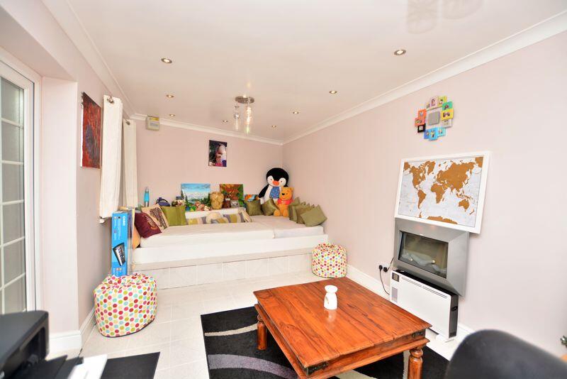2 bedroom semi-detached house for rent