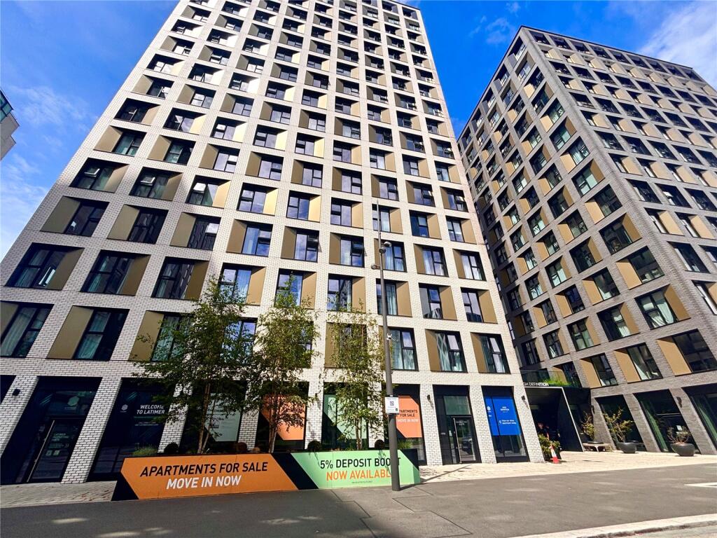 Main image of property: Red, Media City UK, Salford, Greater Manchester, M50