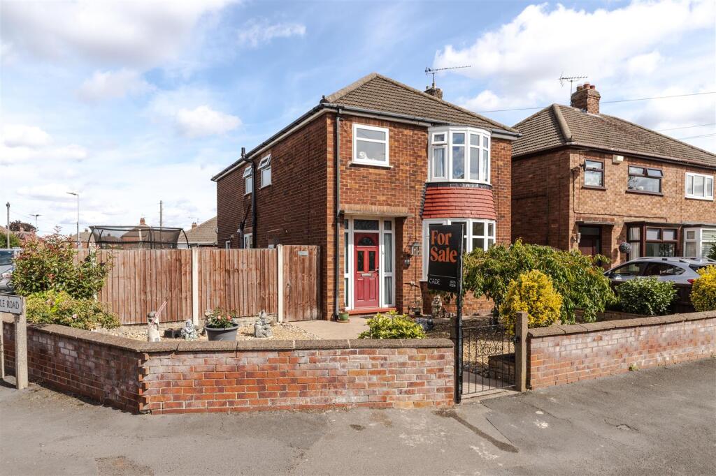 4-bed detached on Baysdale Road, Scunthorpe, £239,950