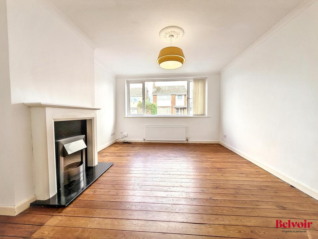 House in Gloucester - View 5