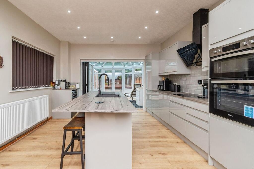 House in Wolverhampton - View 4