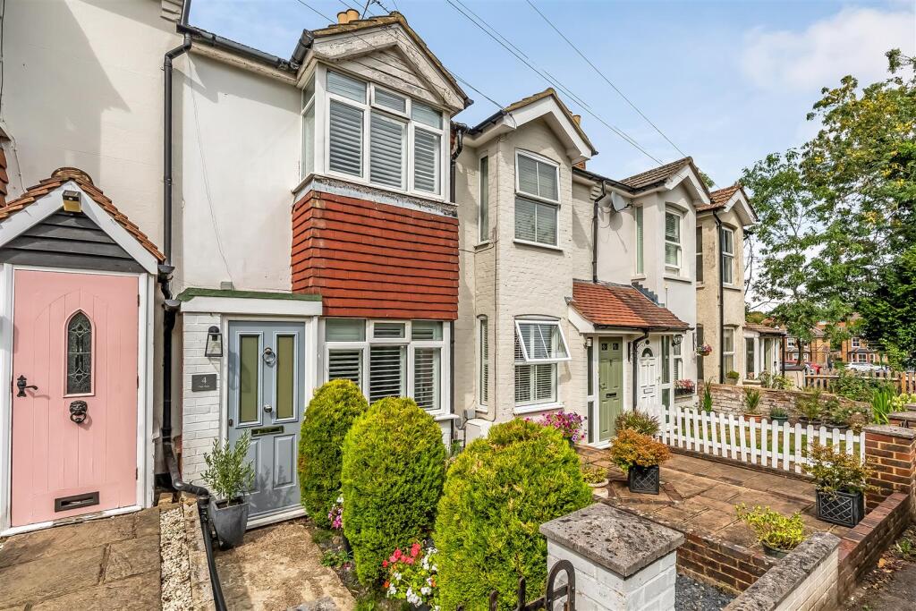 Main image of property: PARK WALK, ASHTEAD, KT21
