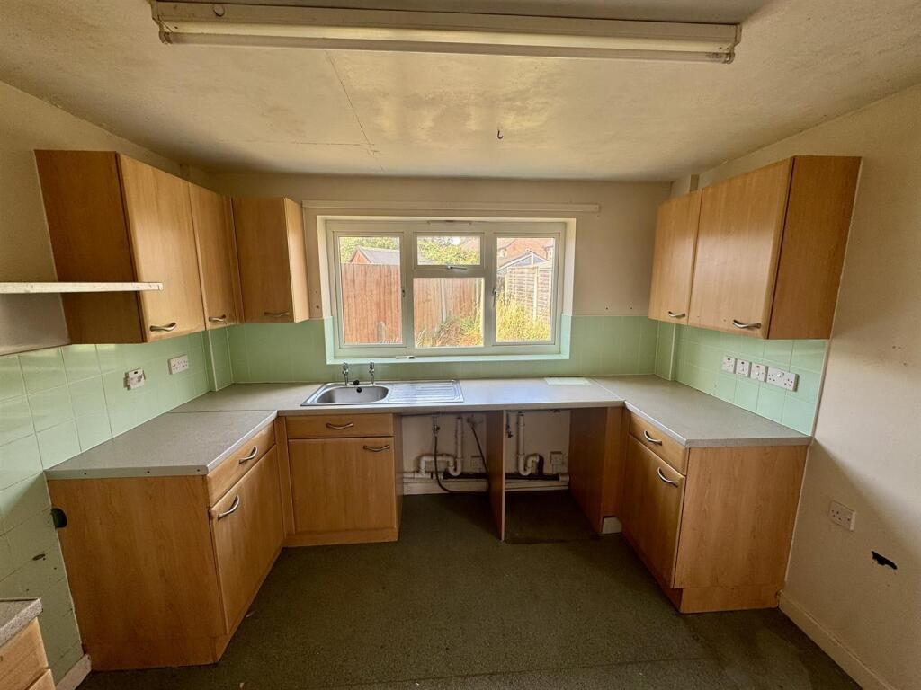 House in Whitchurch - View 2