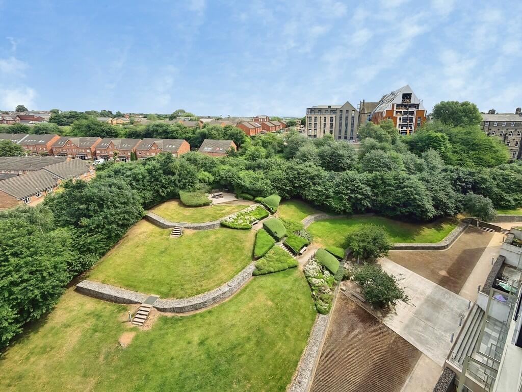 Saxton, The Avenue - View 4