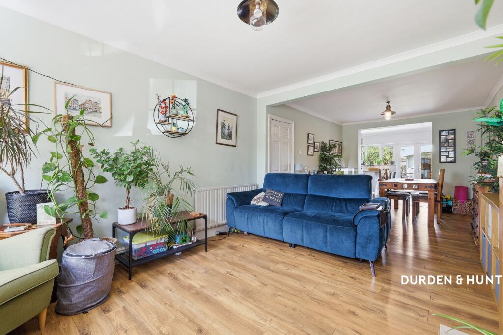 Maylands Avenue, Hornchurch, RM12 photo 3