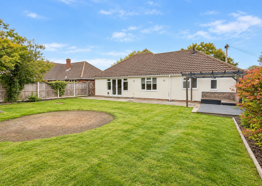 House in Braintree, Great Notley - View 4