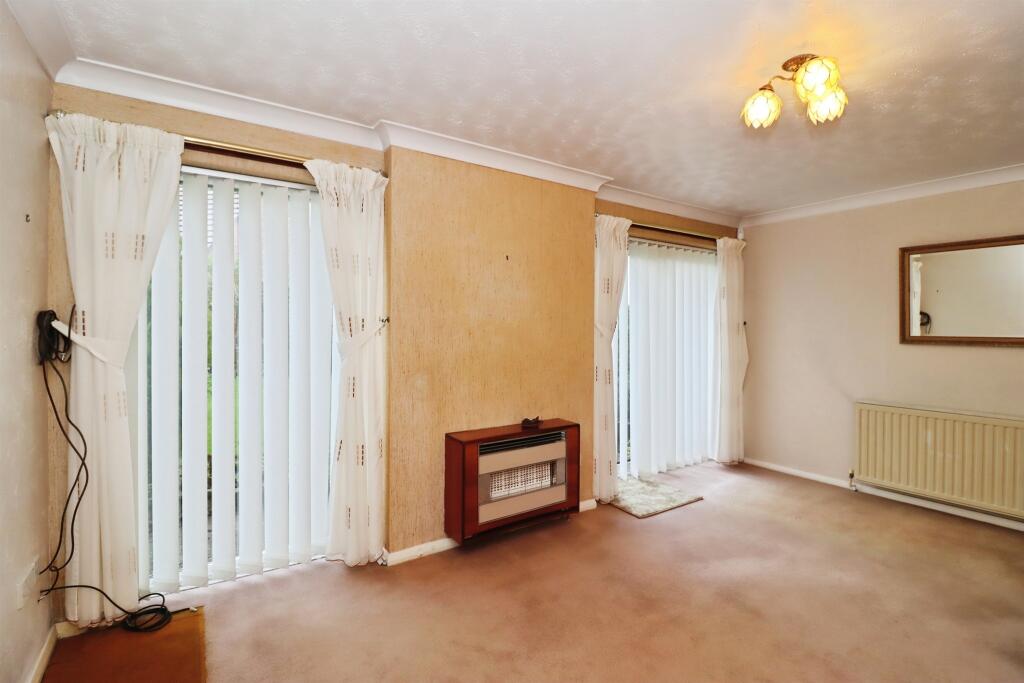 Bentinck Drive, Clowne, CHESTERFIELD photo 5