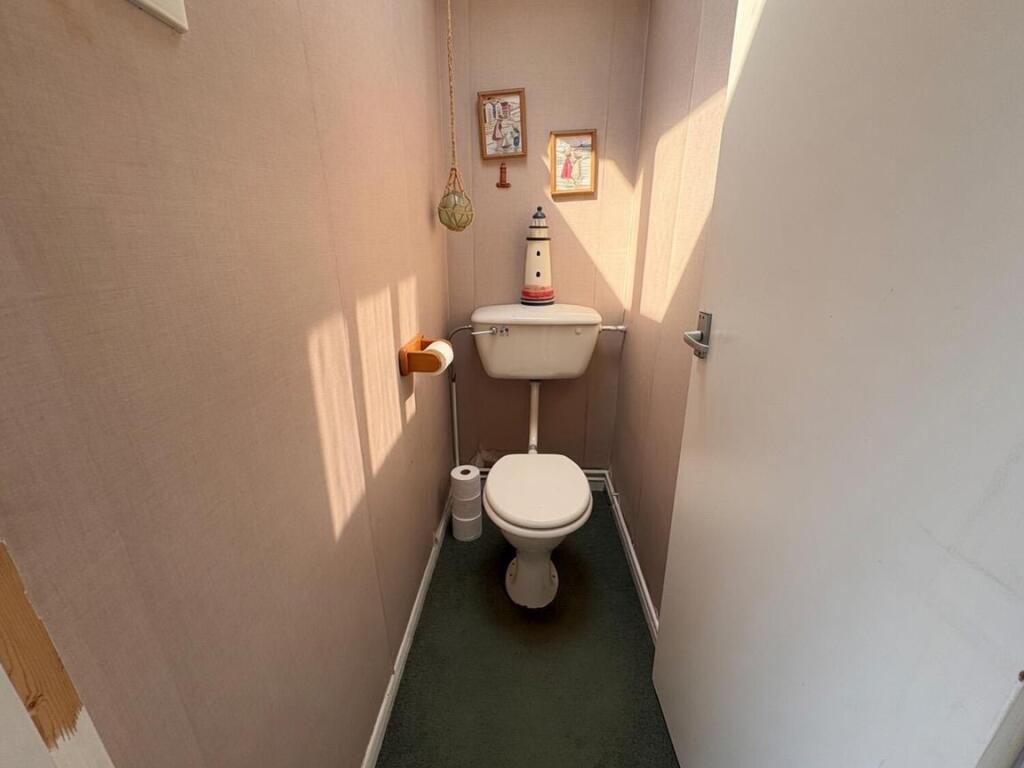 House in Northampton, Spinney Hill - More