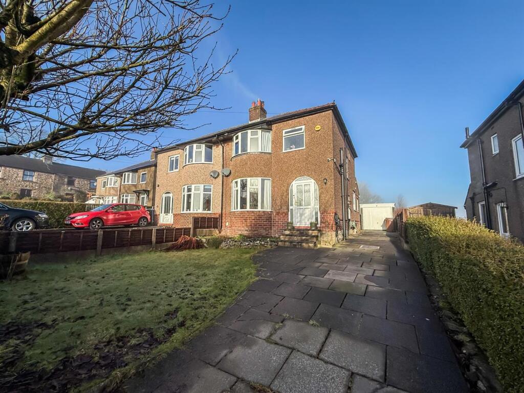 3-bed semi-detached on Macclesfield Old Road, Buxton, £395,000