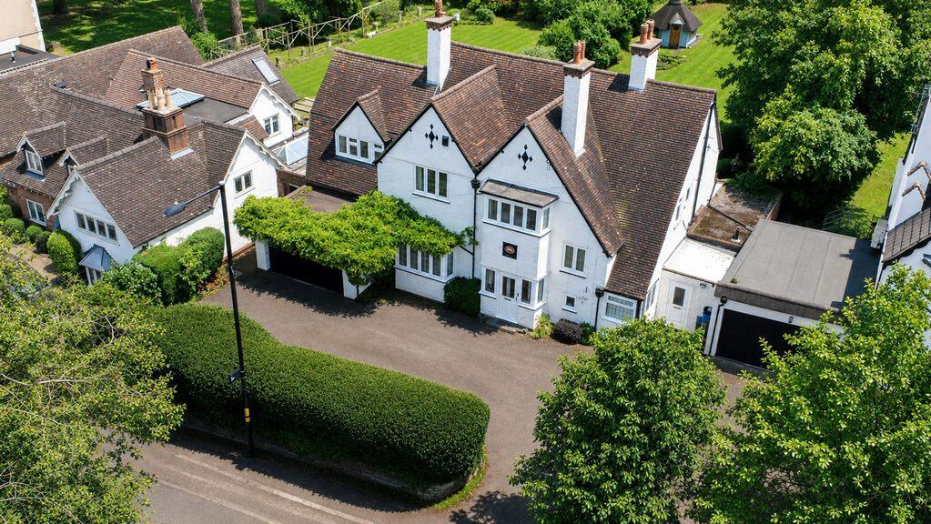 Main image of property: Four Oaks Road, Four Oaks, Sutton Coldfield, B74 2XU