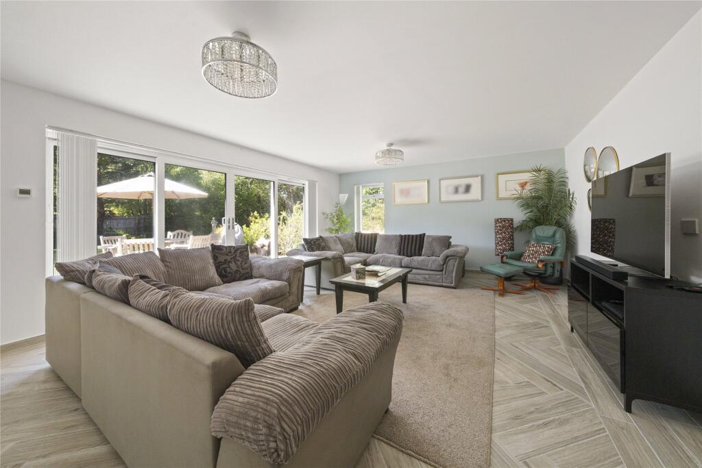 House in Havant, Hampshire - View 4