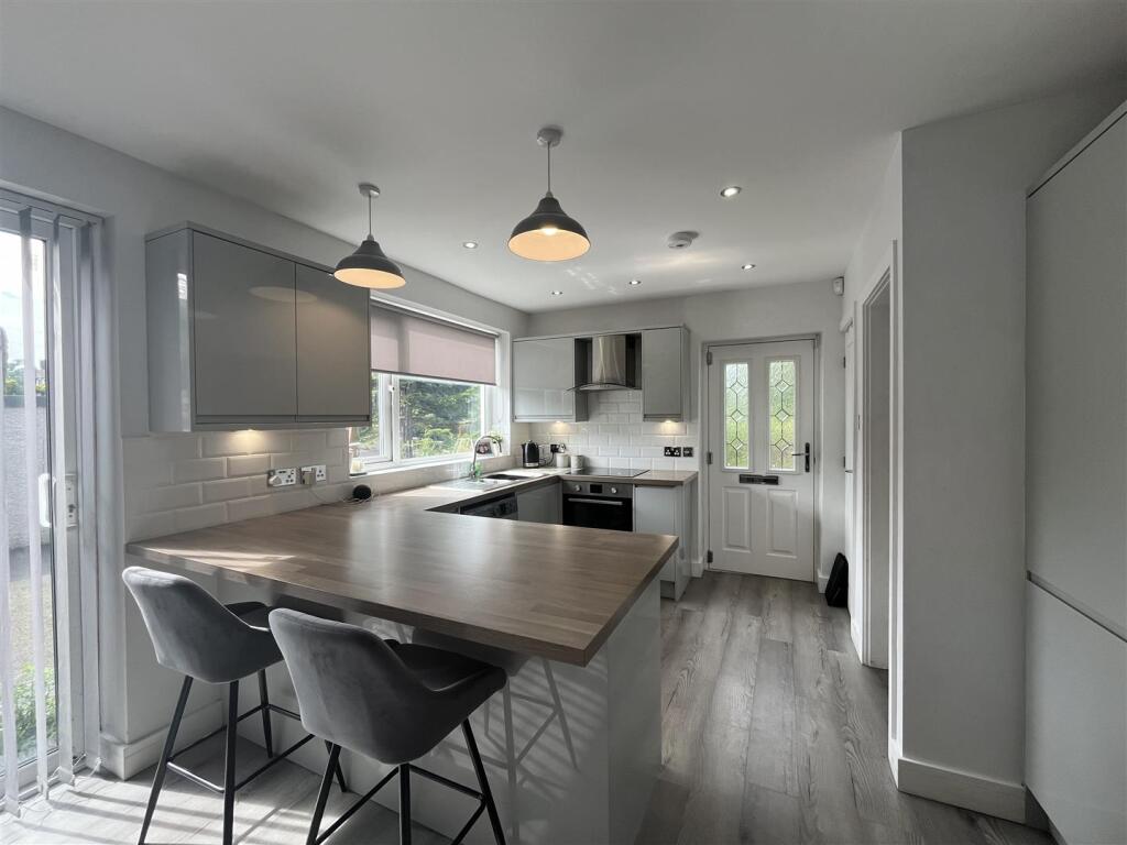 Additional image 3 of Bradford Road, Oakenshaw, Bradford