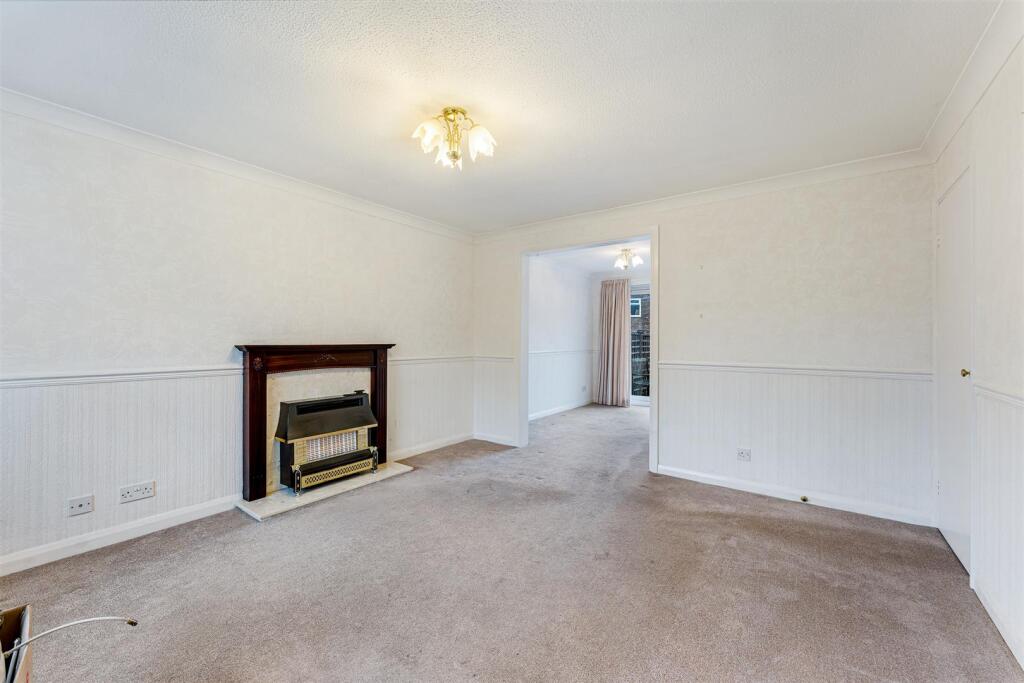 Hawthorn Drive, Eccleston, St. Helens photo 4