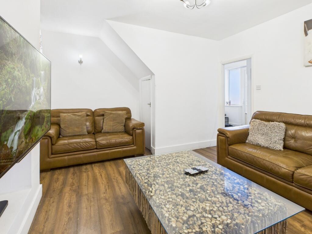 House in London, Blackbrook, Southborough - View 4
