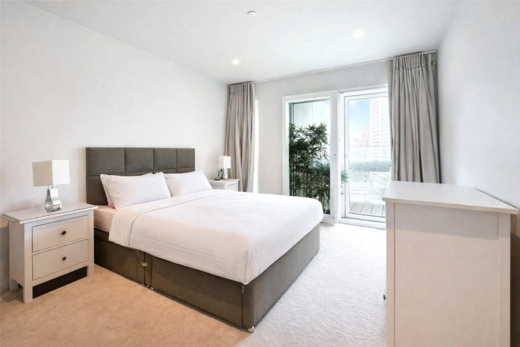Apartment in Bath, Kingsmead - View 4