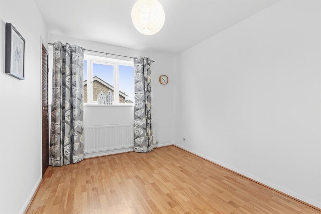 House in South Kesteven, Stamford - More