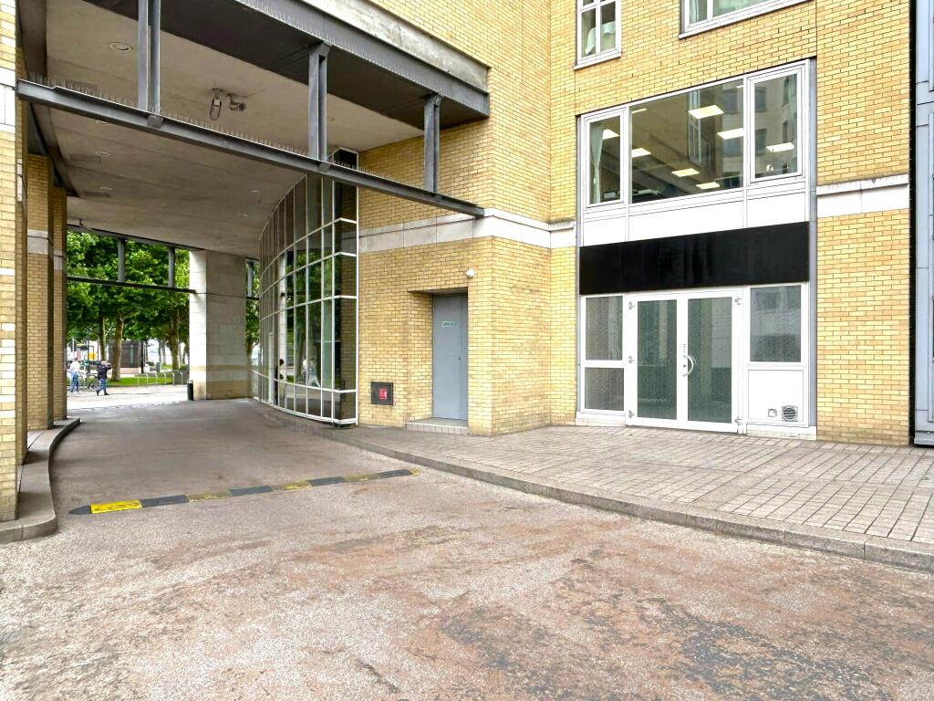 Agent Photos - 49 Westferry CircusExterior 3.jpg