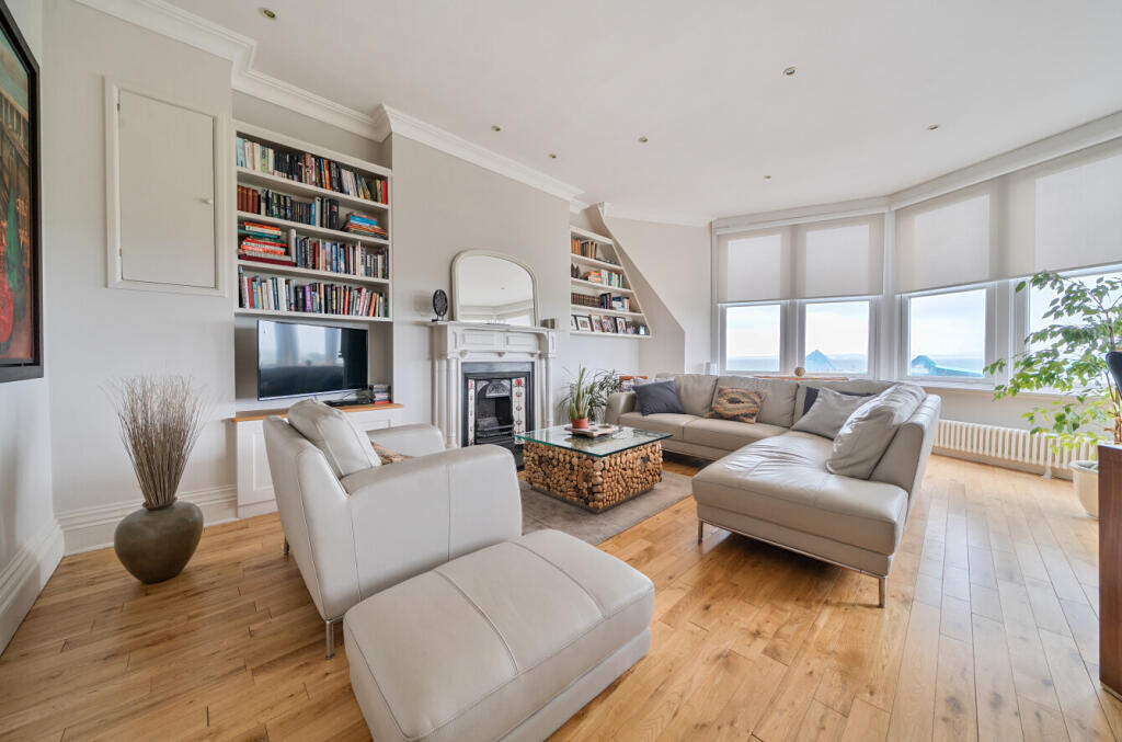 Clarence Parade, Southsea, Hampshire, PO5 - View 4
