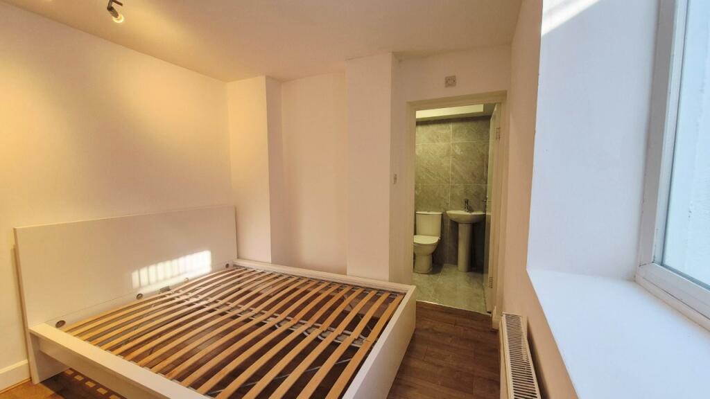 Apartment in London - View 4