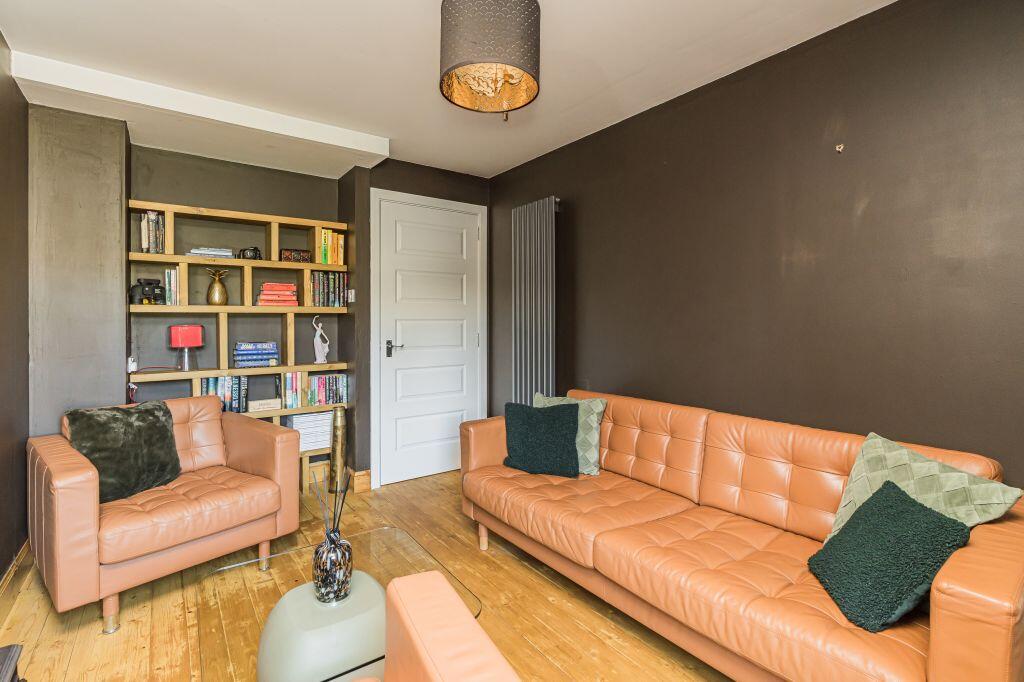 Apartment in Edinburgh - More