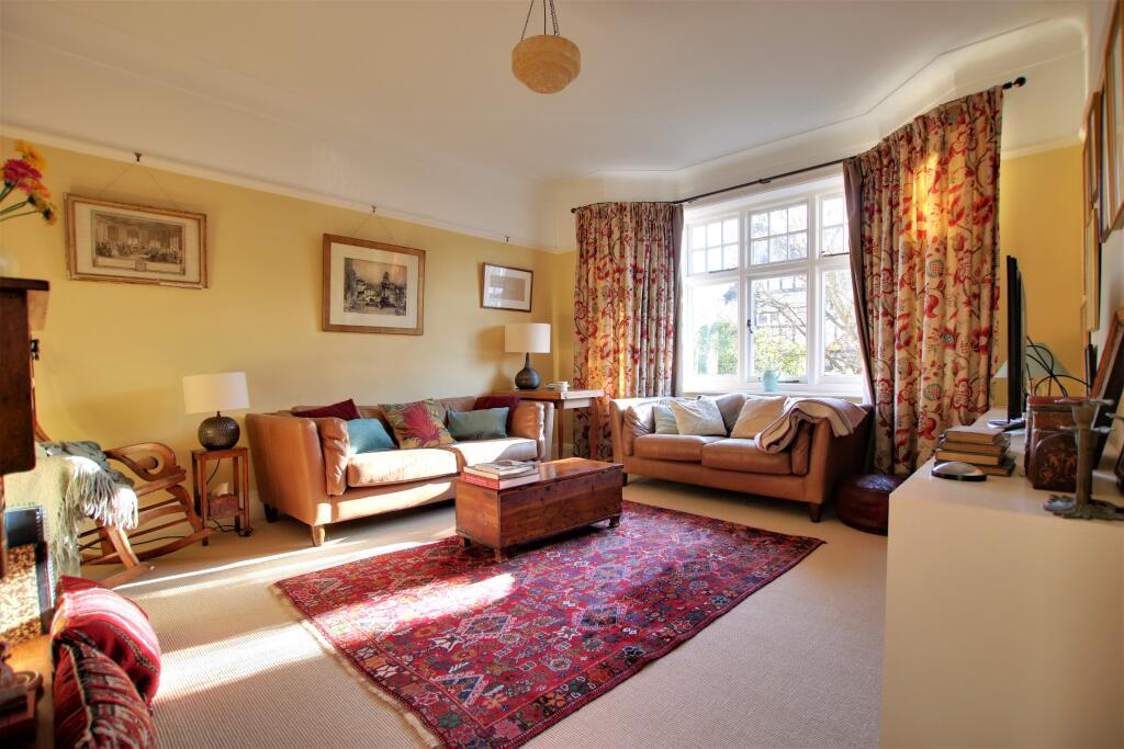 House in Southampton - View 4