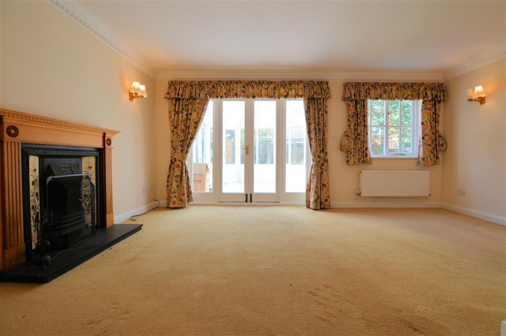 House in Reading, Swallowfield - View 3