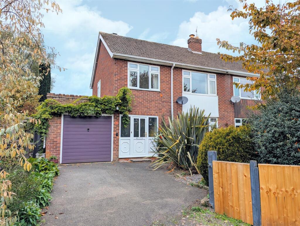 3-bed semi-detached on 10 Chartwell Close, Church Stretton, SY6 6ES, £365,000