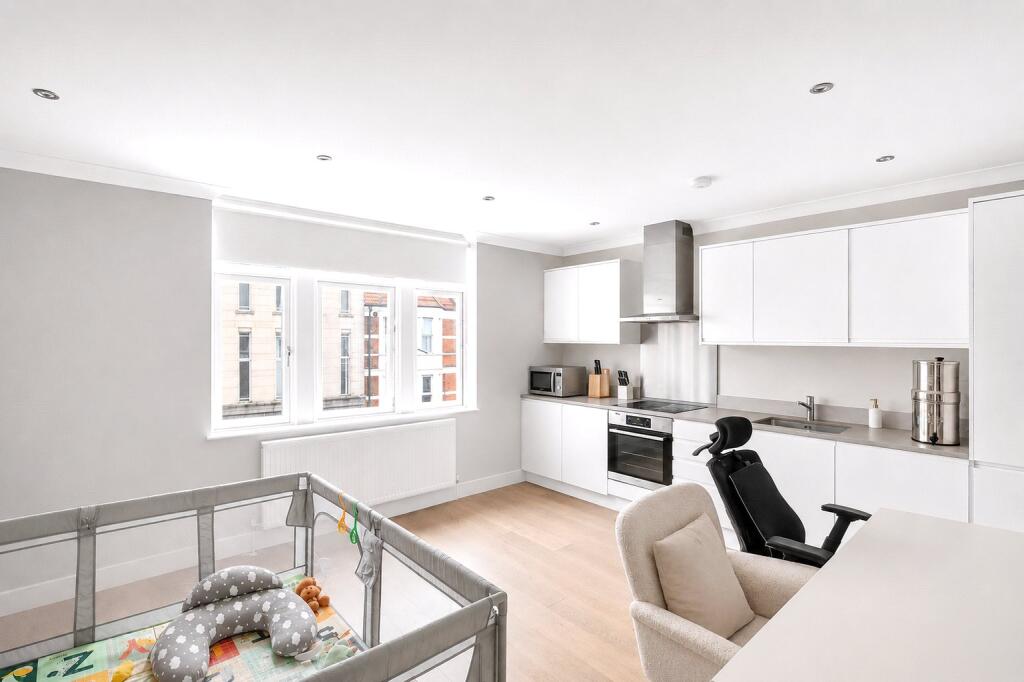Main image of property: St. James's Street, Walthamstow, London, E17