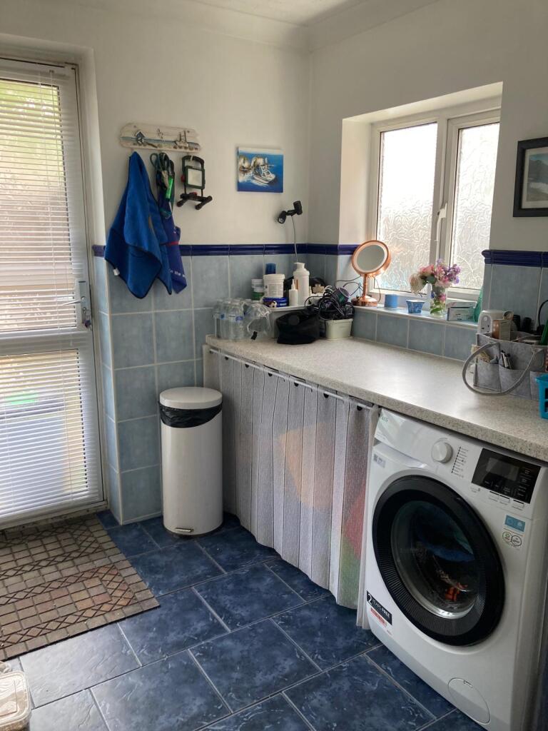 Wallisdown Road, Bournemouth photo 5