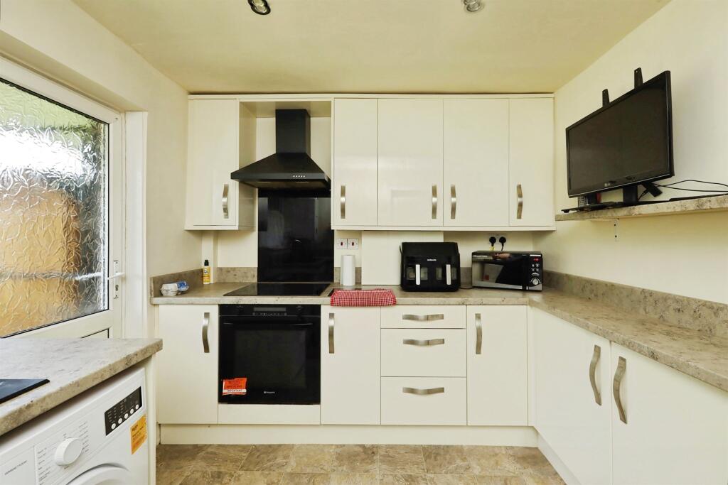 Apartment in Rotherham, South Yorkshire - View 3