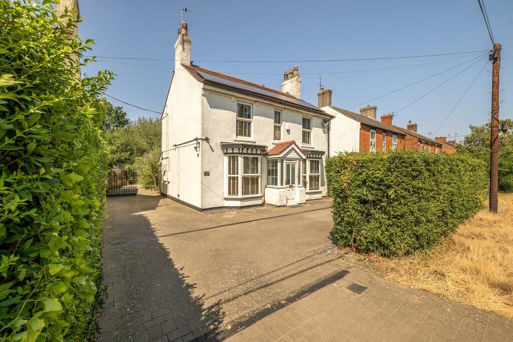 Main image of property: Newark Road, North Hykeham, Lincoln