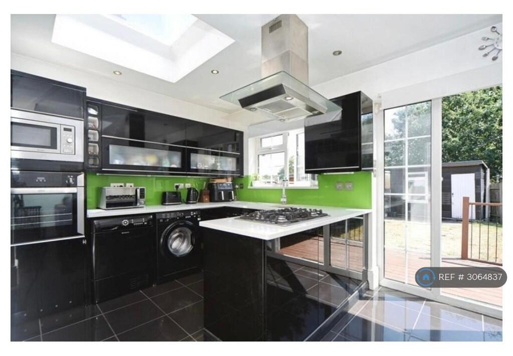 House in London, Burnt Ash, Grove Park - View 5