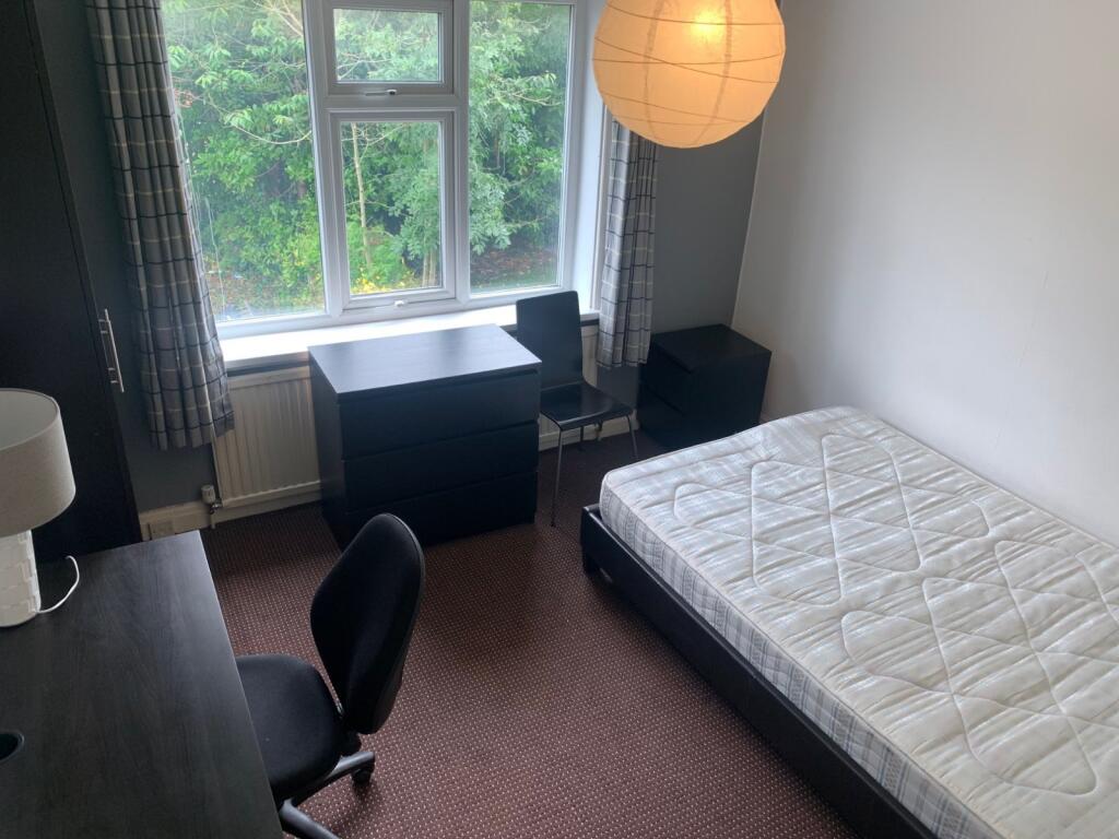 House in Leeds, Beckett Park, Headingley - More