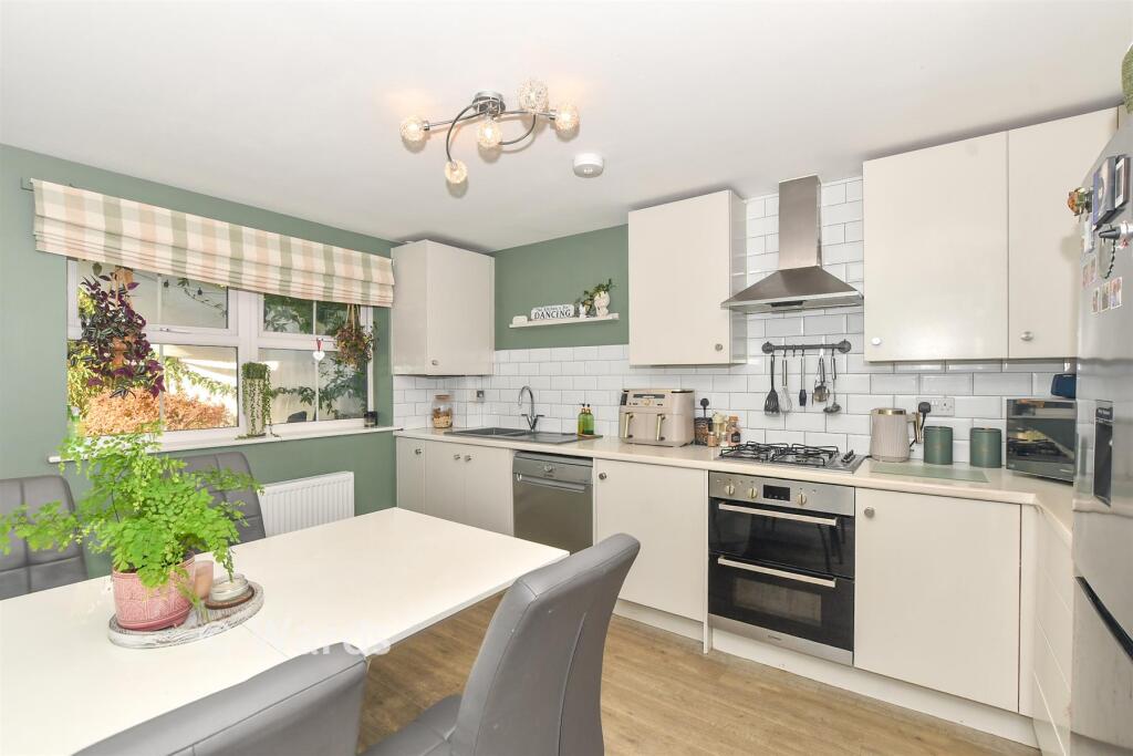 House in Maidstone, Headcorn - View 4