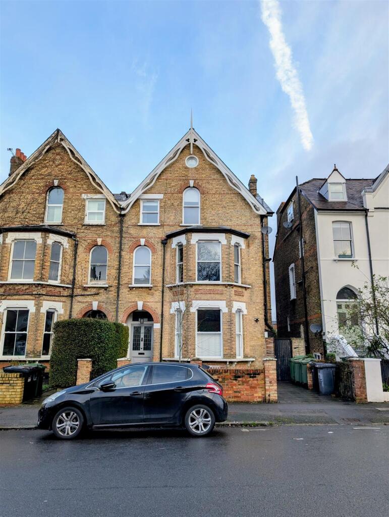 2-bed flat on Lewin Road, SW16, £400,000