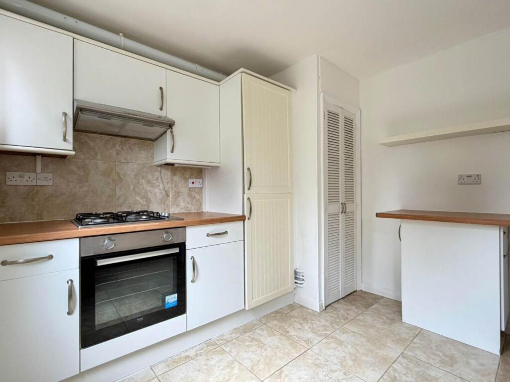 Apartment in London, London Borough of Bromley - View 5