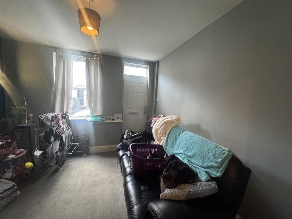 House in Nottingham - View 4