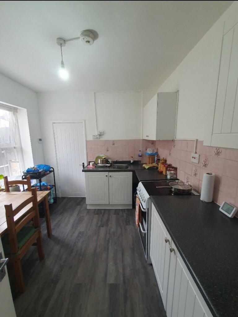 Main image of property: Broad Lane, London, N15