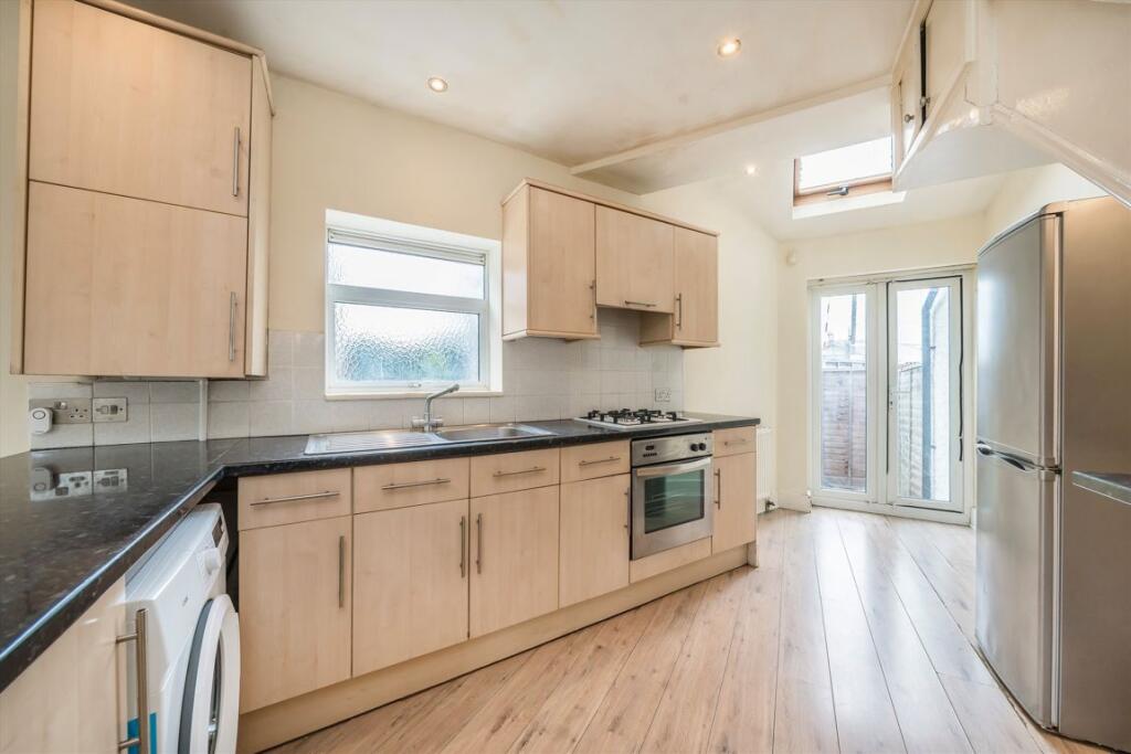 Boston Manor Road, Brentford - View 3
