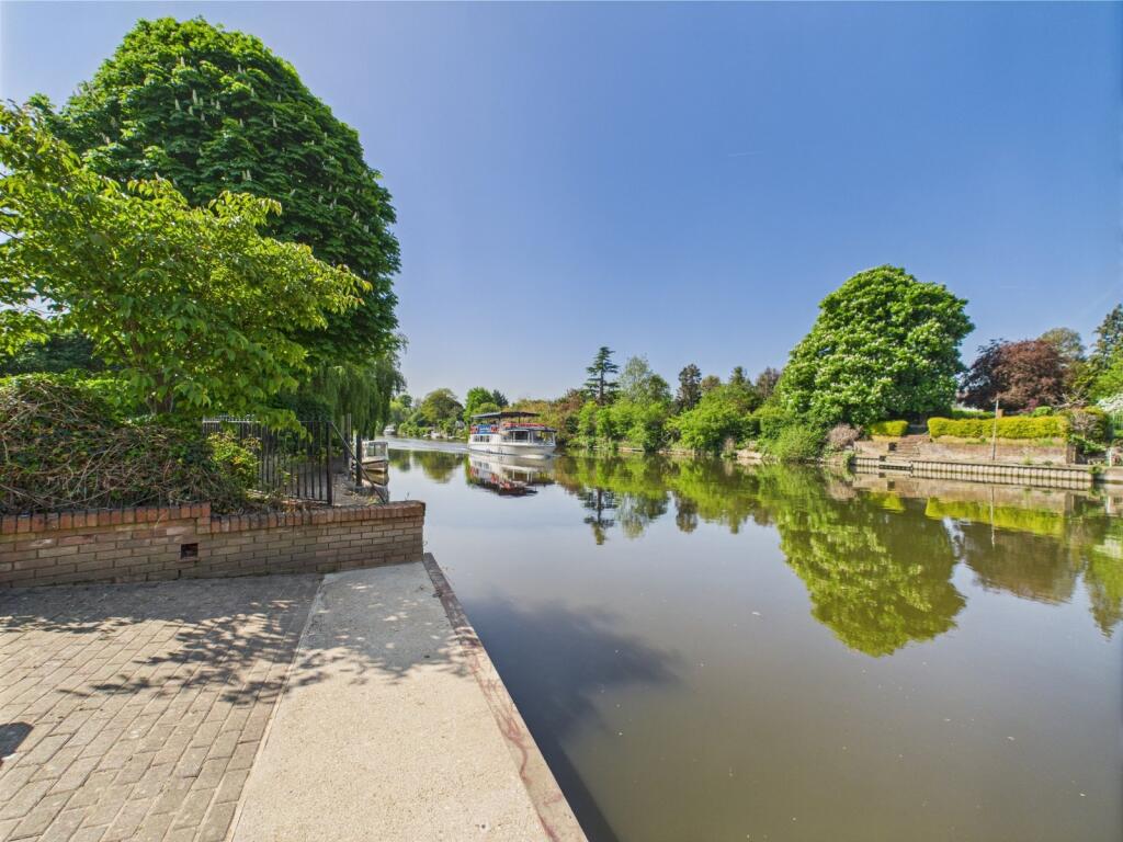 Main image of property: Friary Island, Wraysbury, Berkshire, TW19