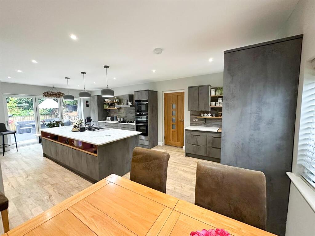Additional image 7 of Ladymead, Glenlyon Avenue, Keighley