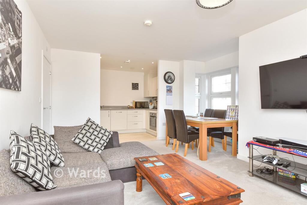 Apartment in Tonbridge and Malling, Wouldham - View 3