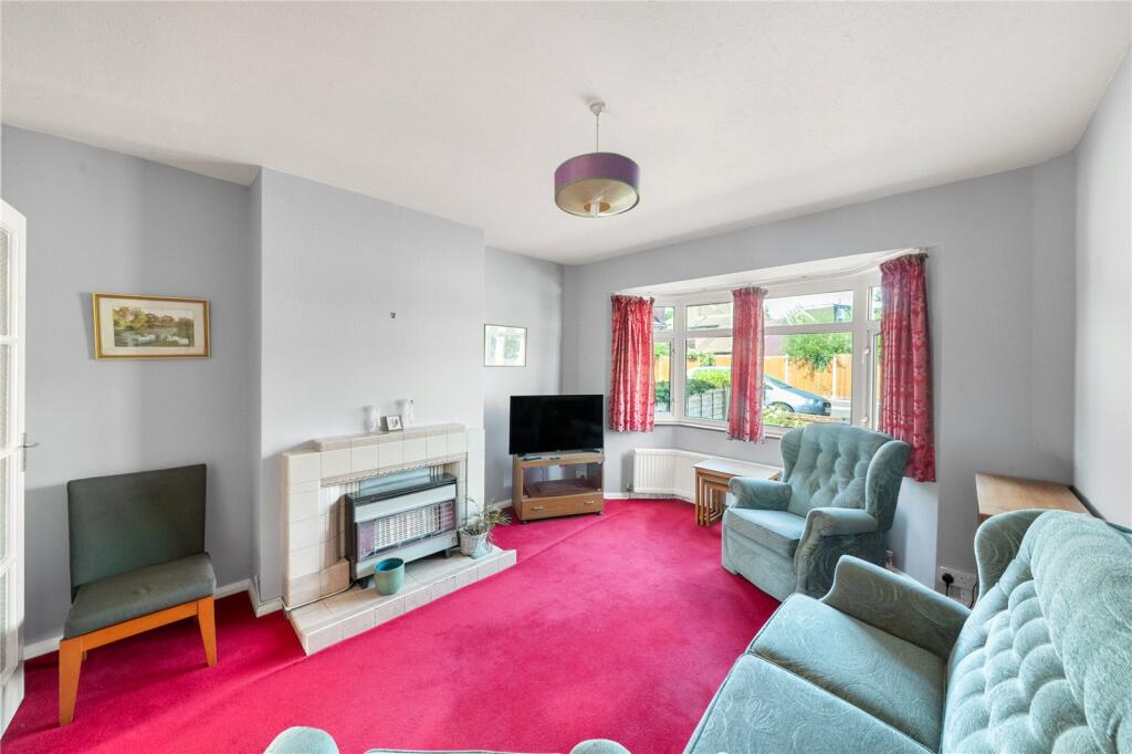 Leys Close, Harefield, Uxbridge, UB9 photo 2