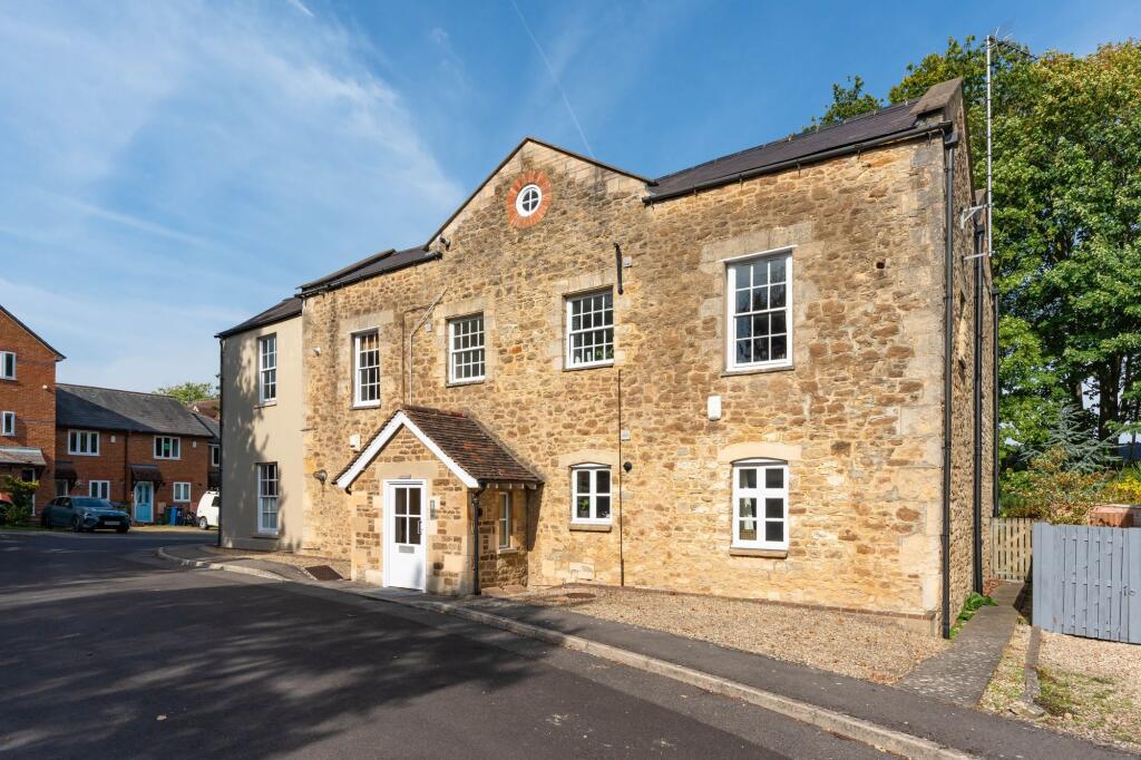 Main image of property: Anne Greenwood Close, Denton House Anne Greenwood Close, OX4