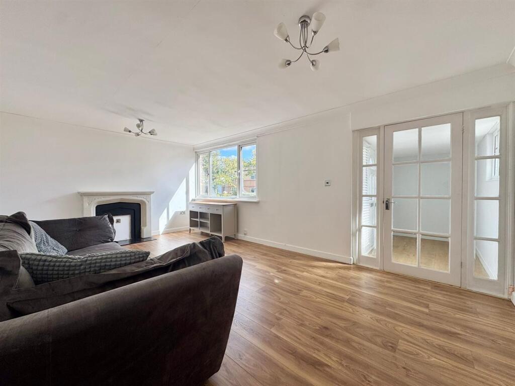 Ruislip Close, Birmingham photo 2