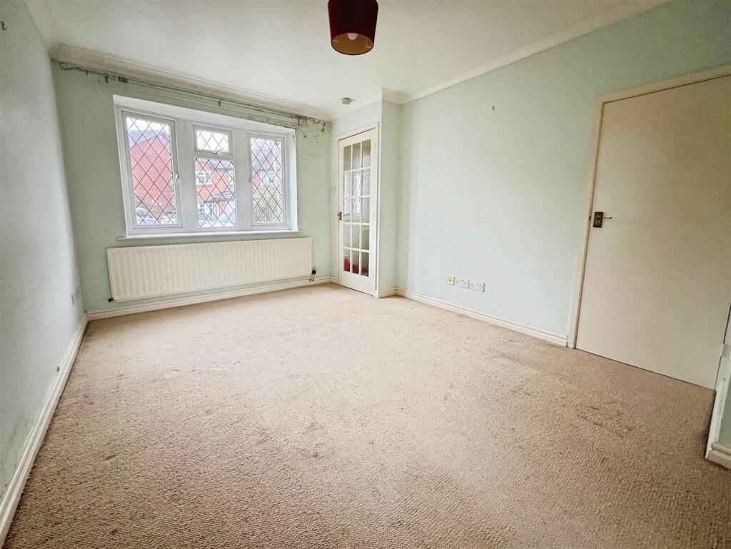 Sunnybank Road, Shrewsbury photo 3
