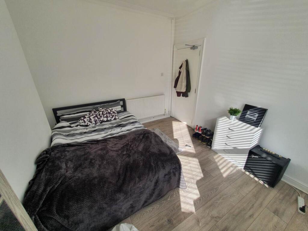 House in Cardiff - More